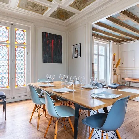 Semesterbostad Maison D'exception En Plein Coeur De Nantes
